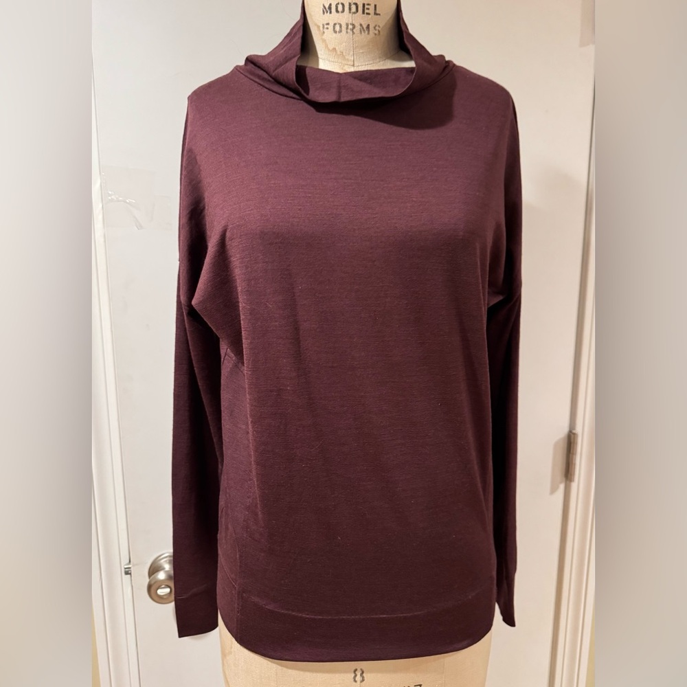 Smartwool burgundy Long Sleeve mock turtleneck top size small